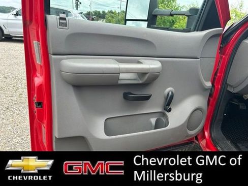 Used 2009 Chevrolet Silverado 3500 W/T AWD/4WD image 13