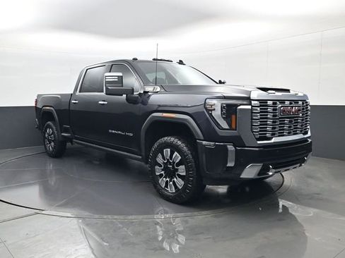 Certified 2024 GMC Sierra 2500 Denali w/ Denali Reserve Package image 3