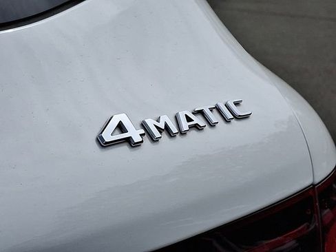 Used 2021 Mercedes-Benz GLC 300 4MATIC image 31