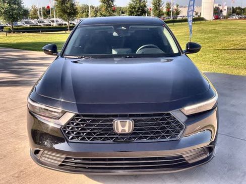 Used 2025 Honda Accord LX image 7