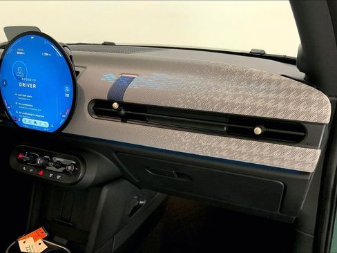 Certified 2025 MINI Cooper S image 23