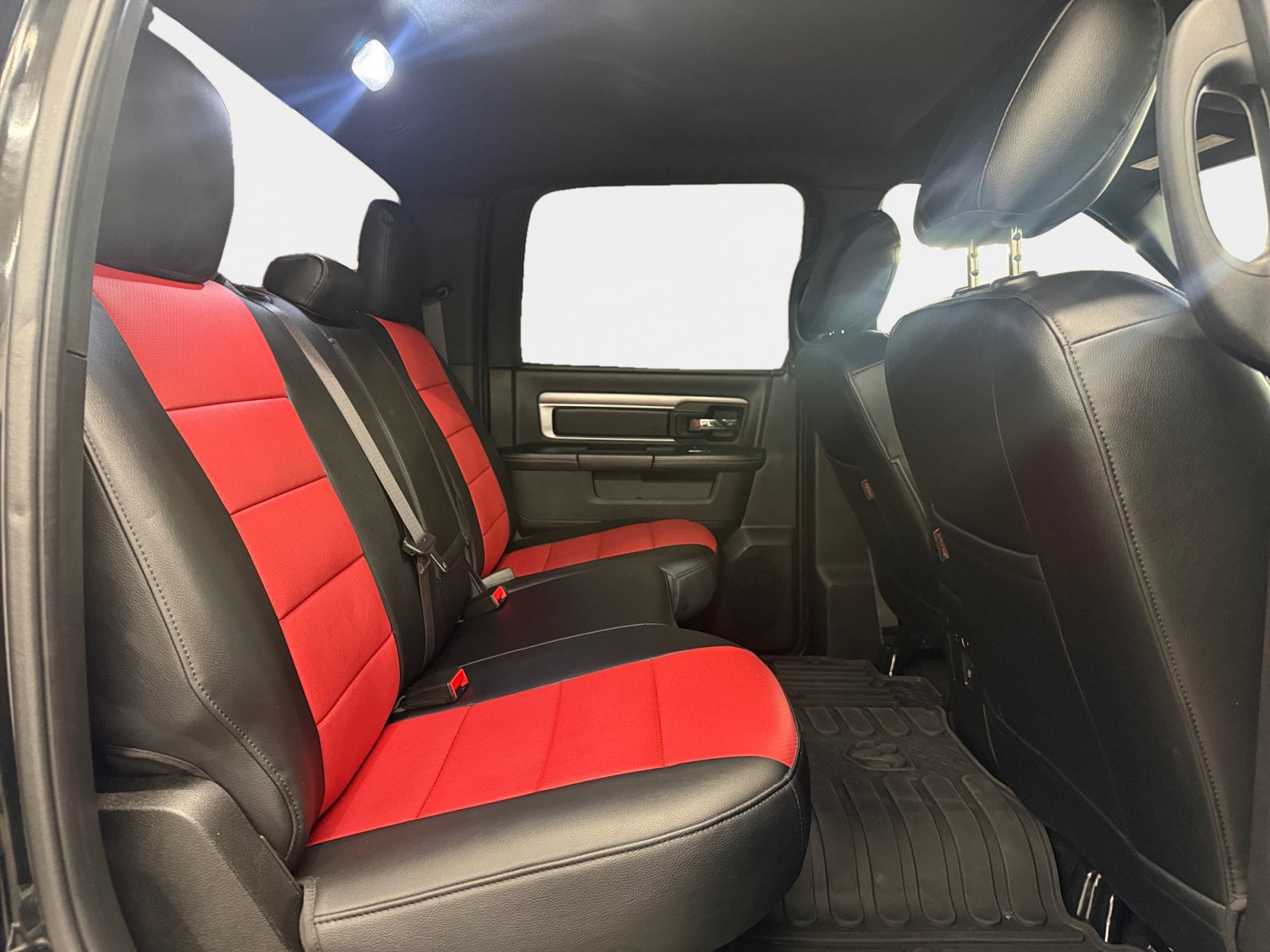 Used 2024 RAM 1500 Warlock AWD/4WD image 11