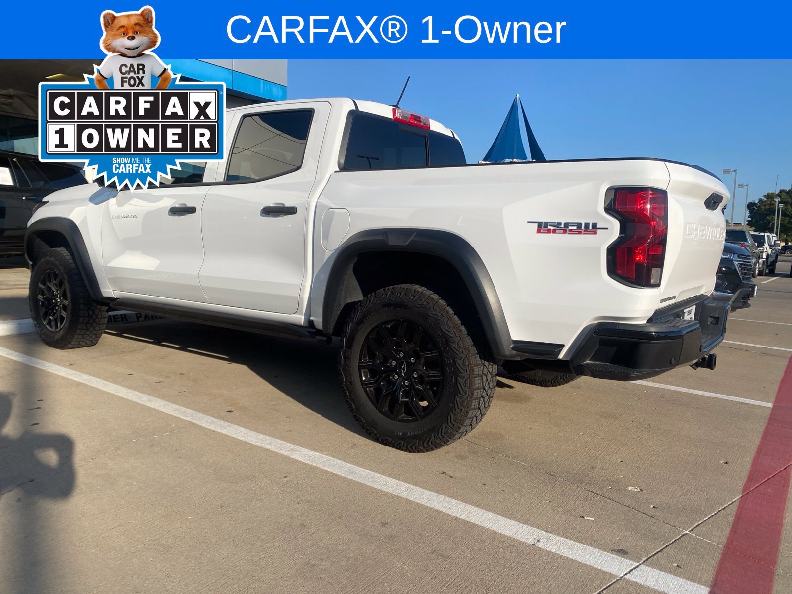 Used 2024 Chevrolet Colorado Trail Boss w/ Technology Package AWD/4WD image 2