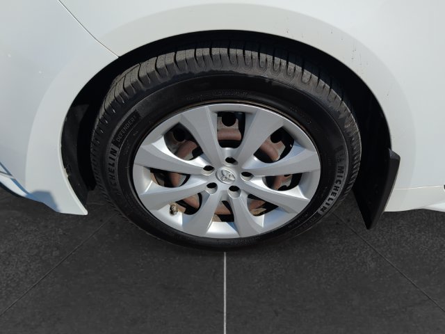 Used 2022 Toyota Corolla LE FWD image 9