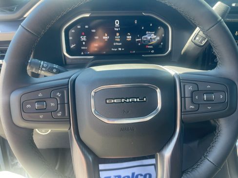 Used 2026 GMC Sierra 2500 Denali Ultimate AWD/4WD image 16