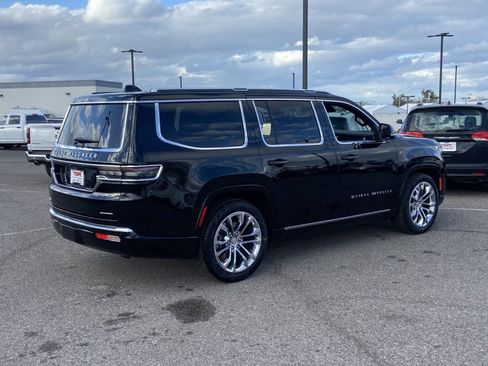 New 2023 Jeep Grand Wagoneer Series II image 5