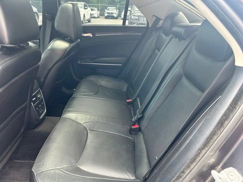 Used 2015 Chrysler 300 C RWD image 24