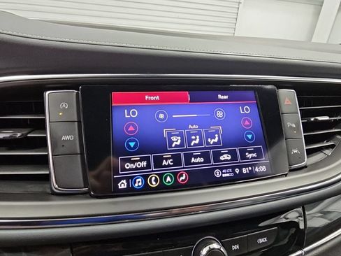 Used 2024 Buick Enclave Premium AWD/4WD image 18