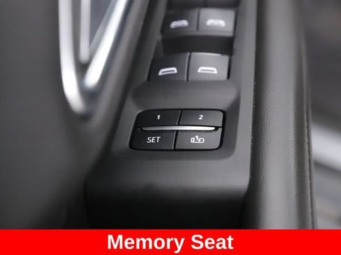 Used 2024 Chevrolet Suburban High Country AWD/4WD image 19