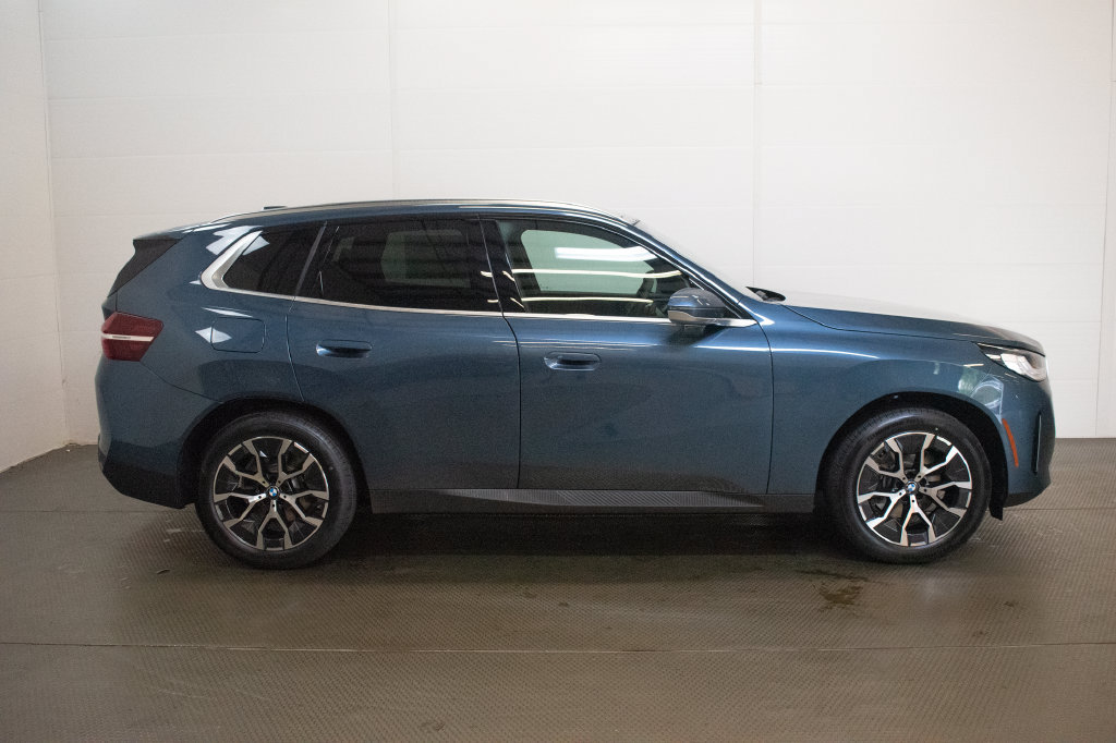 New 2026 BMW X3 xDrive30i w/ Convenience Package AWD/4WD image 3