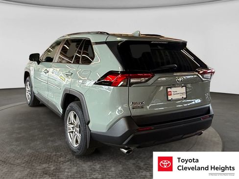 Used 2022 Toyota RAV4 XLE w/ Convenience Package AWD/4WD image 7