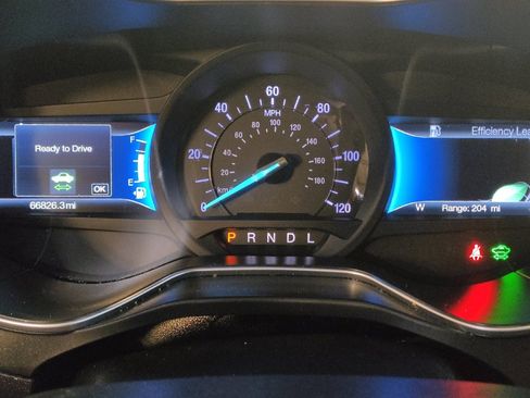 Used 2018 Ford Fusion S image 23