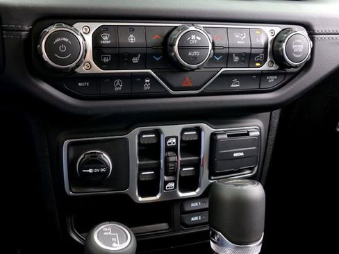 New 2026 Jeep Gladiator Sport image 15