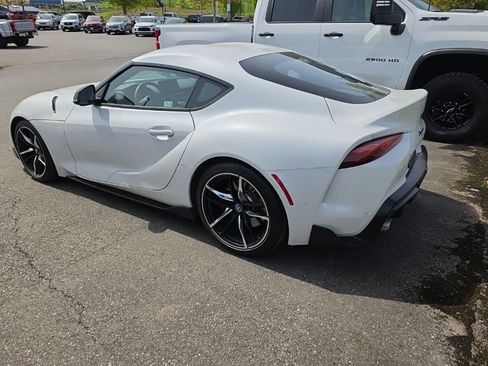 Used 2020 Toyota Supra RWD image 2