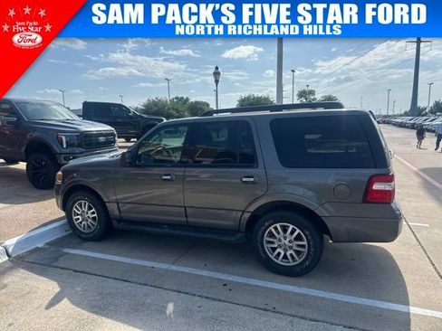 Used 2012 Ford Expedition XLT RWD image 2