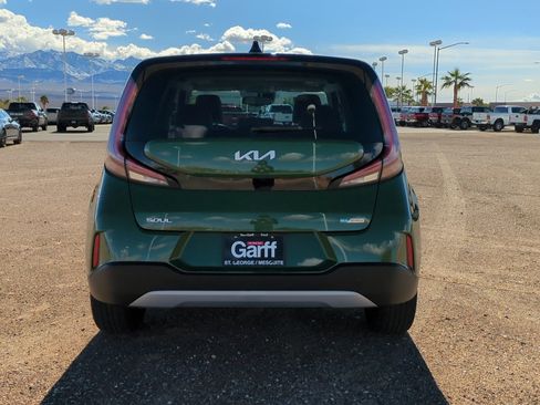 Used 2023 Kia Soul EX image 4