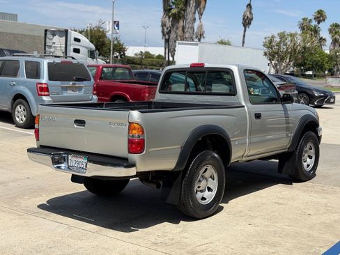 Used 2004 Toyota Tacoma PreRunner RWD image 11