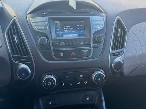 Used 2014 Hyundai Tucson SE image 10