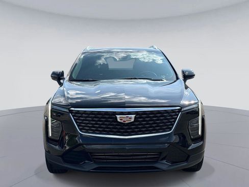 Used 2025 Cadillac XT4 Premium Luxury FWD image 9