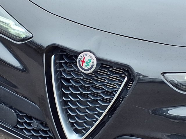 Used 2024 Alfa Romeo Stelvio Ti AWD/4WD image 33