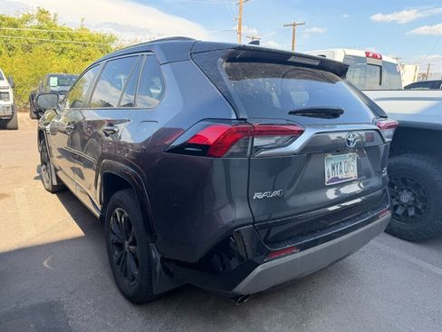 Used 2022 Toyota RAV4 XSE AWD/4WD image 4