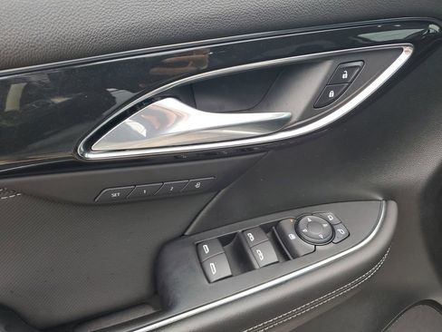 Used 2025 Buick Envision Preferred image 45