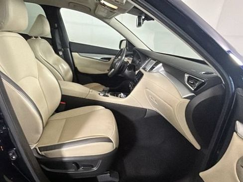 Used 2022 INFINITI QX50 Essential AWD/4WD image 30