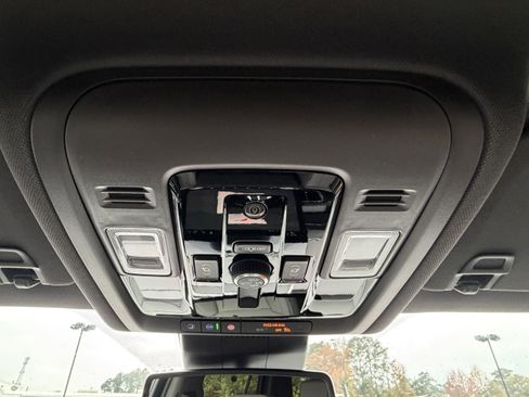 New 2026 GMC Yukon Elevation image 37