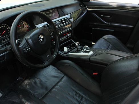 Used 2013 BMW M5 RWD image 13