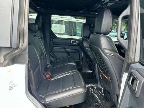 Used 2024 Ford Bronco Badlands w/ Sasquatch Package AWD/4WD image 44