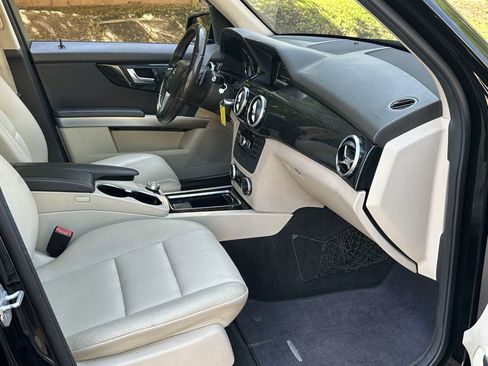 Used 2015 Mercedes-Benz GLK 350 2WD image 11