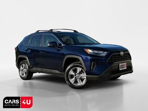 Used 2022 Toyota RAV4 XLE w/ Convenience Package AWD/4WD image 1