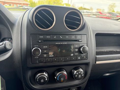 Used 2017 Jeep Patriot 75th Anniversary w/ Power Value Group AWD/4WD image 20