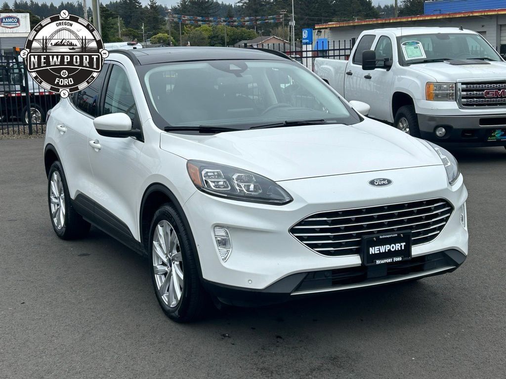 Used 2022 Ford Escape Titanium w/ Titanium Elite Package AWD/4WD image 1