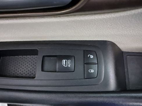 Used 2023 Chrysler Voyager LX FWD image 29