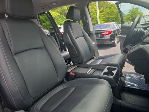 Used 2023 Honda Odyssey Touring image 10