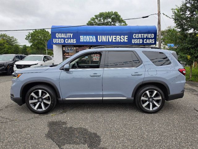 Certified 2025 Honda Pilot Touring image 2