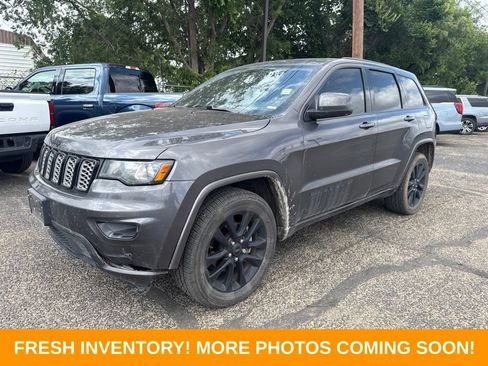 Used 2020 Jeep Grand Cherokee Altitude AWD/4WD image 5
