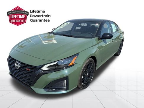 New 2026 Nissan Altima 2.5 SR w/ SR Midnight Edition Package image 1