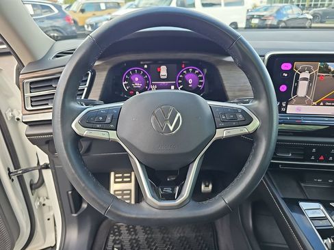 Used 2024 Volkswagen Atlas SEL Premium R-Line AWD/4WD image 17