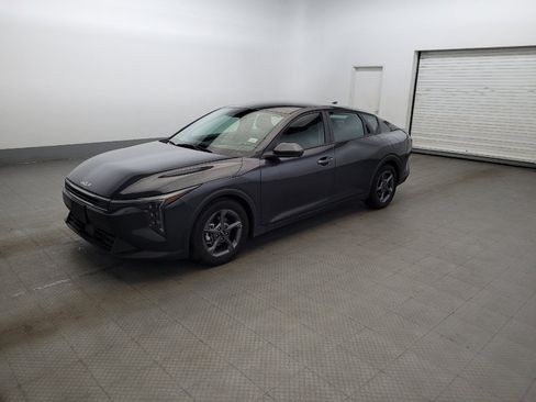 Used 2025 Kia K4 FWD image 2