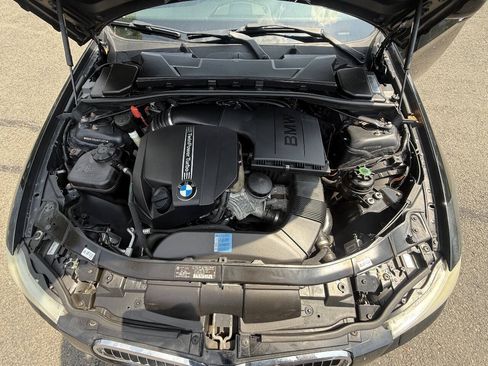 Used 2011 BMW 335i xDrive Sedan AWD/4WD image 23