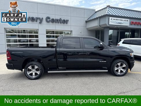 Used 2023 RAM 1500 Laramie AWD/4WD image 4
