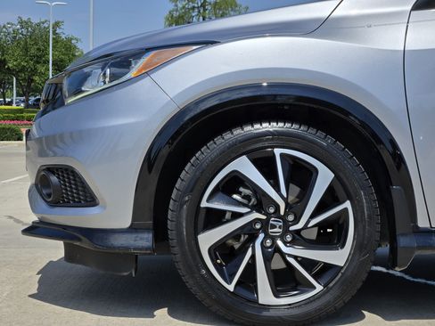 Used 2019 Honda HR-V Sport image 13