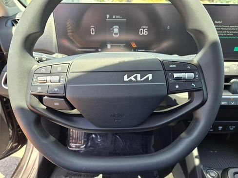 New 2026 Kia K4 FWD image 16