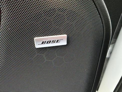 Used 2023 Chevrolet Suburban Premier w/ Advanced Technology Package image 39