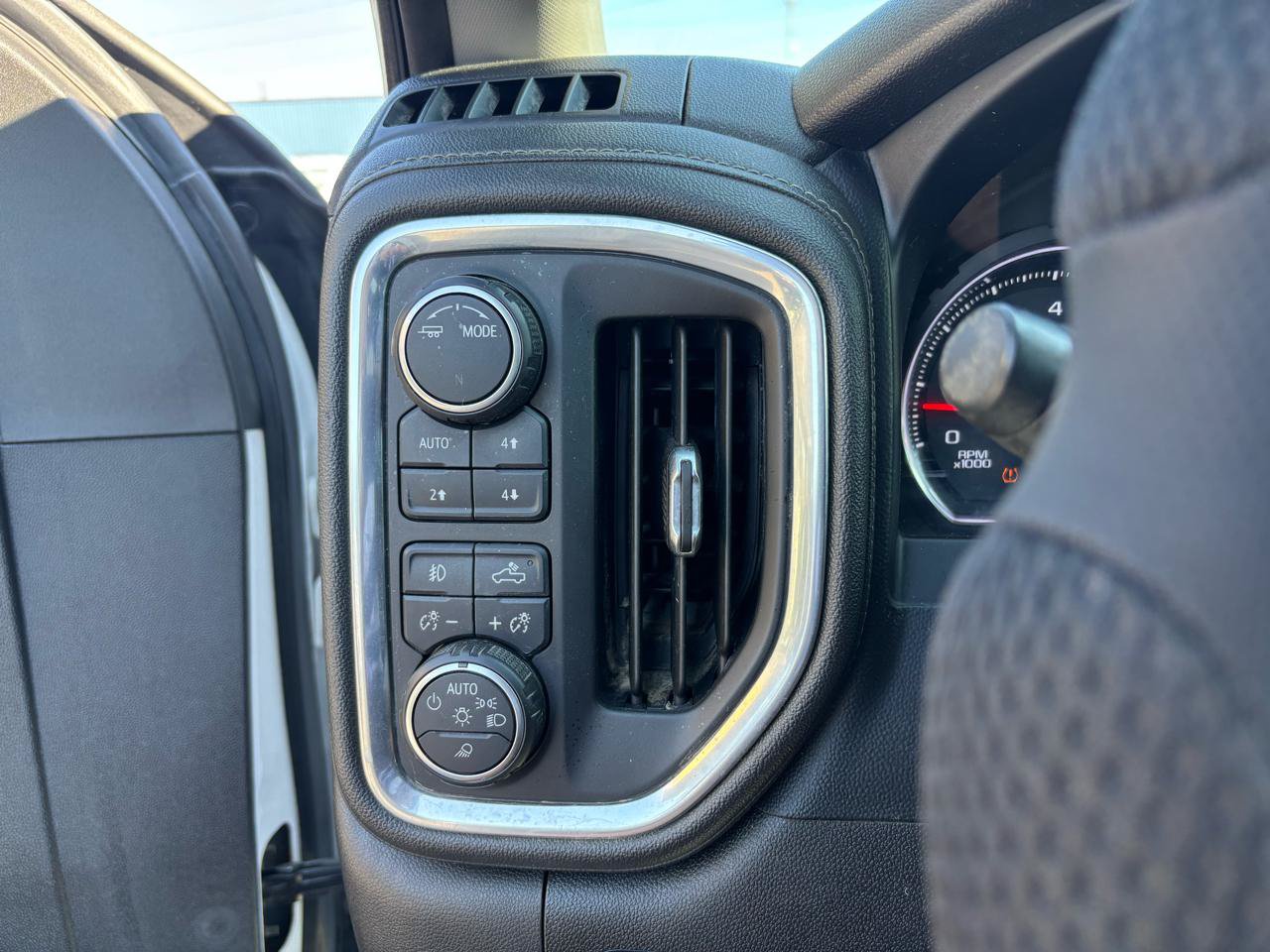 Used 2020 Chevrolet Silverado 2500 LT w/ All Star Edition AWD/4WD image 14