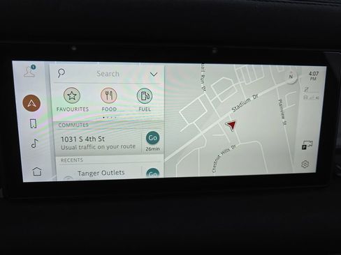 Used 2021 Land Rover Defender 110 SE image 24