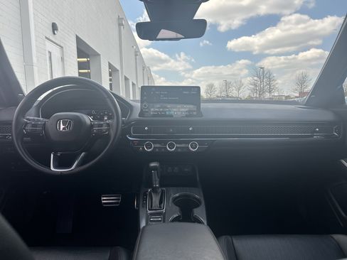 Certified 2024 Honda Civic Sport Touring image 29