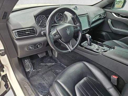 Used 2022 Maserati Levante GT AWD/4WD image 10